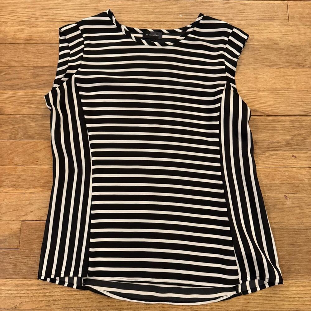 The Limited black white striped sleeveless blouse shirt top size XS
b66